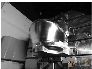 常用的摩托車頭盔鏡片模具三線立式加工中心850plus做出來(lái)的！(圖5)